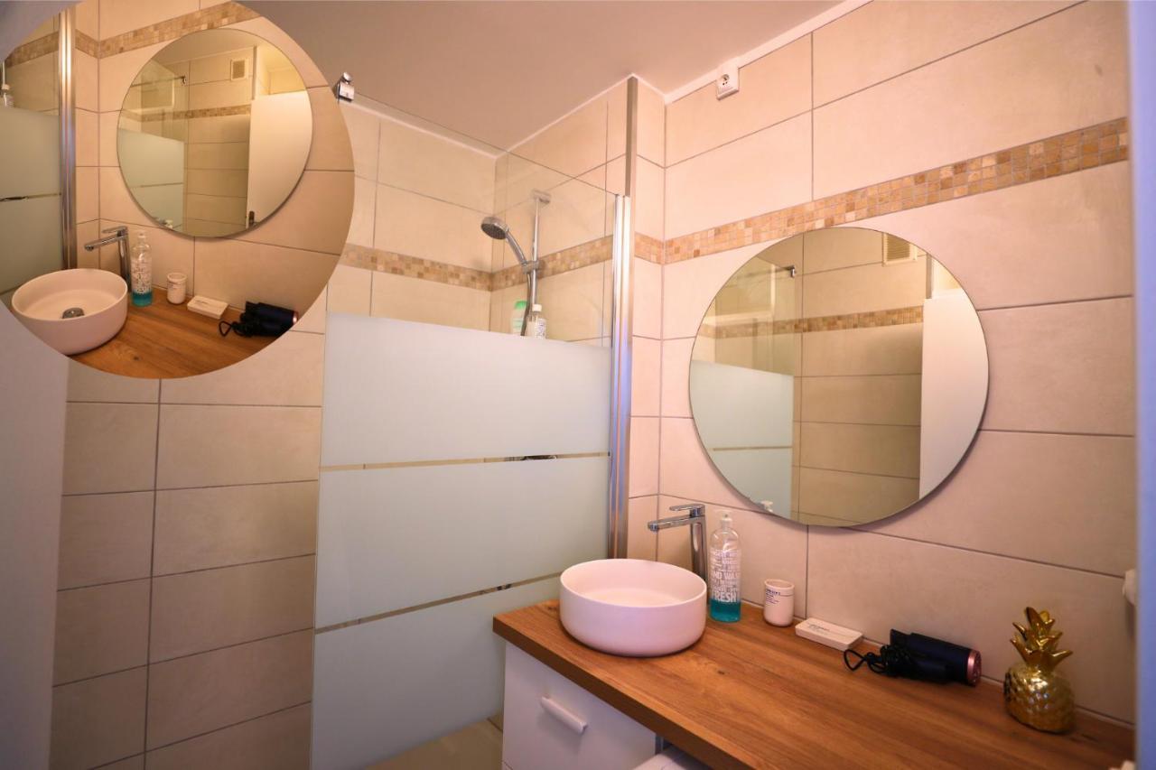 Appartement Chic - Baby Foot&elegance